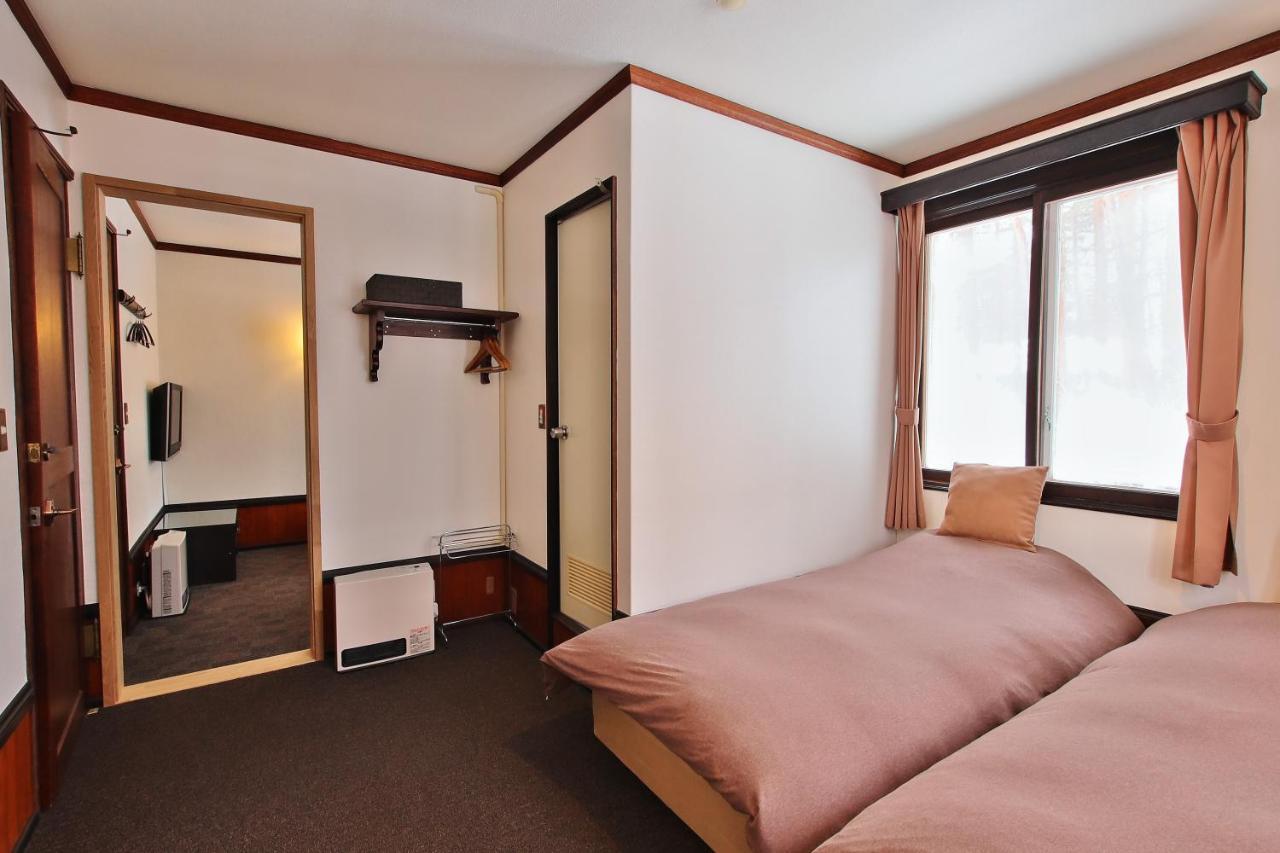 Eternal Flame Bed & Breakfast Hakuba Exterior foto
